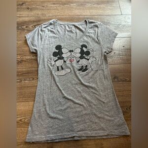 Disney Women’s Tee Size Medium